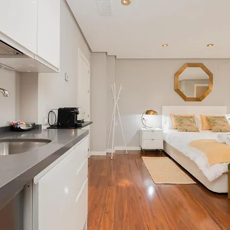 Apartamento C30 Deluxe Studio With Terrace Into Cathedral Square