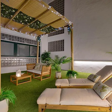 Apartment C30 Deluxe Studio With Terrace Into Cathedral Square