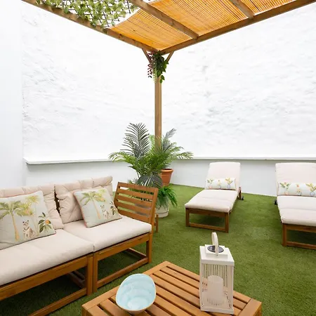 Apartment C30 Deluxe Studio With Terrace Into Cathedral Square